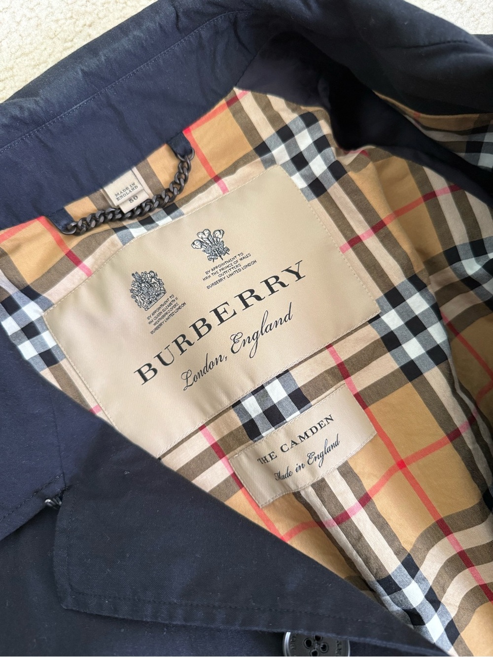 Burberry Navy Camden Trench Coat with Signature Check Lining size 50 - Picture 2 of 7